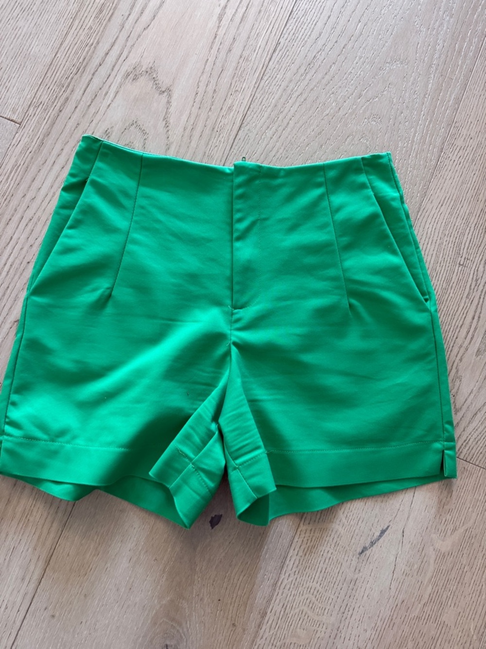 No Waist Kelly Green Short